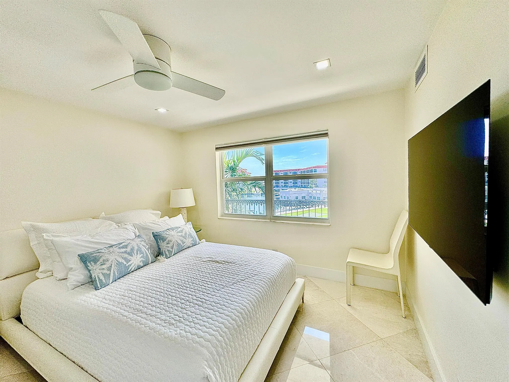 2871 N Ocean Boulevard, #R358