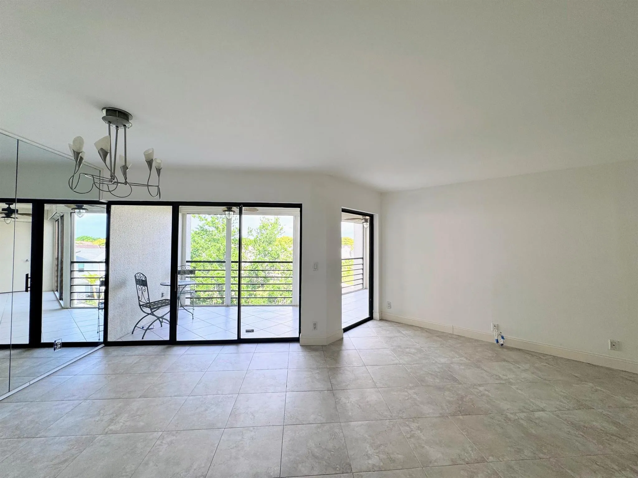 5701 Camino Del Sol, #403