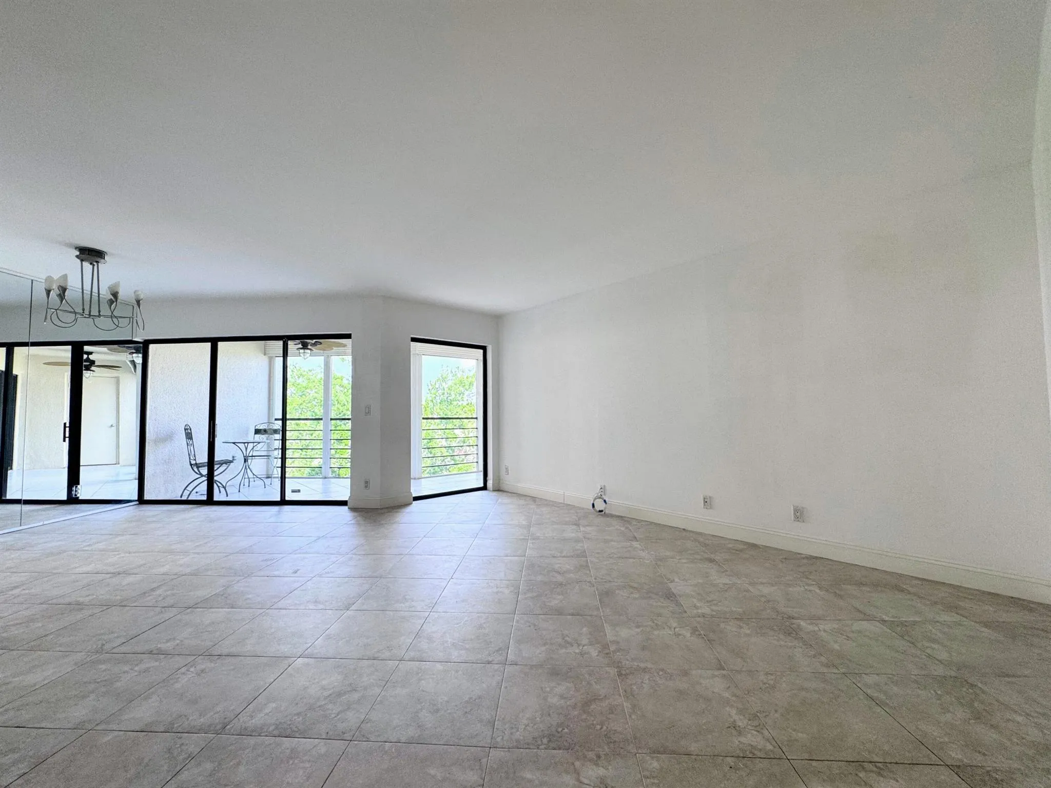 5701 Camino Del Sol, #403