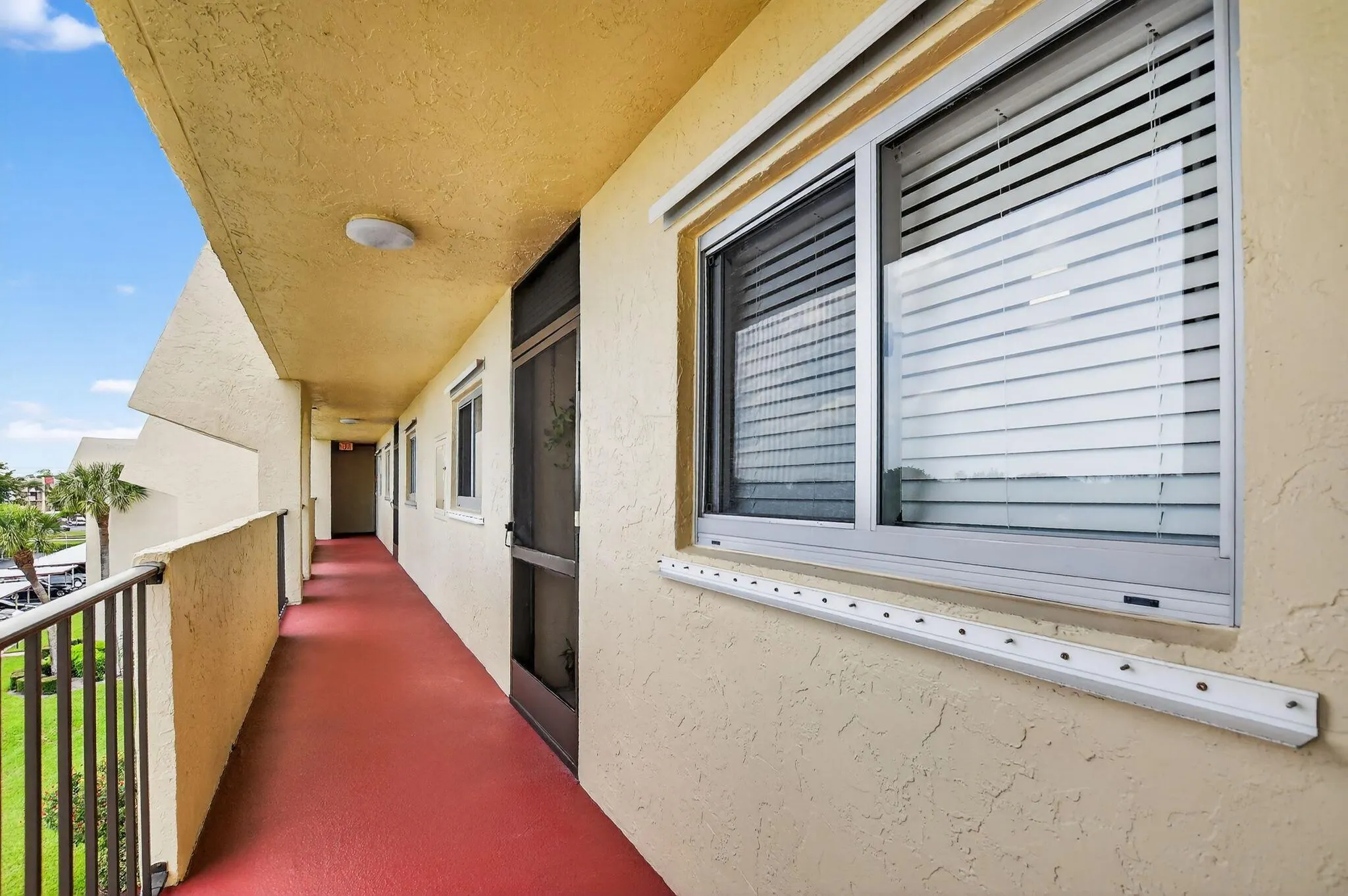 23277 Barwood Lane N, #403