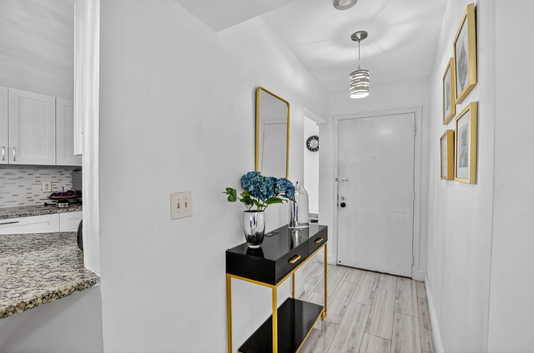 23277 Barwood Lane N, #403