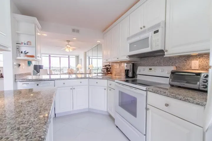 15 Royal Palm Way, #602