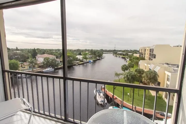 15 Royal Palm Way, #602