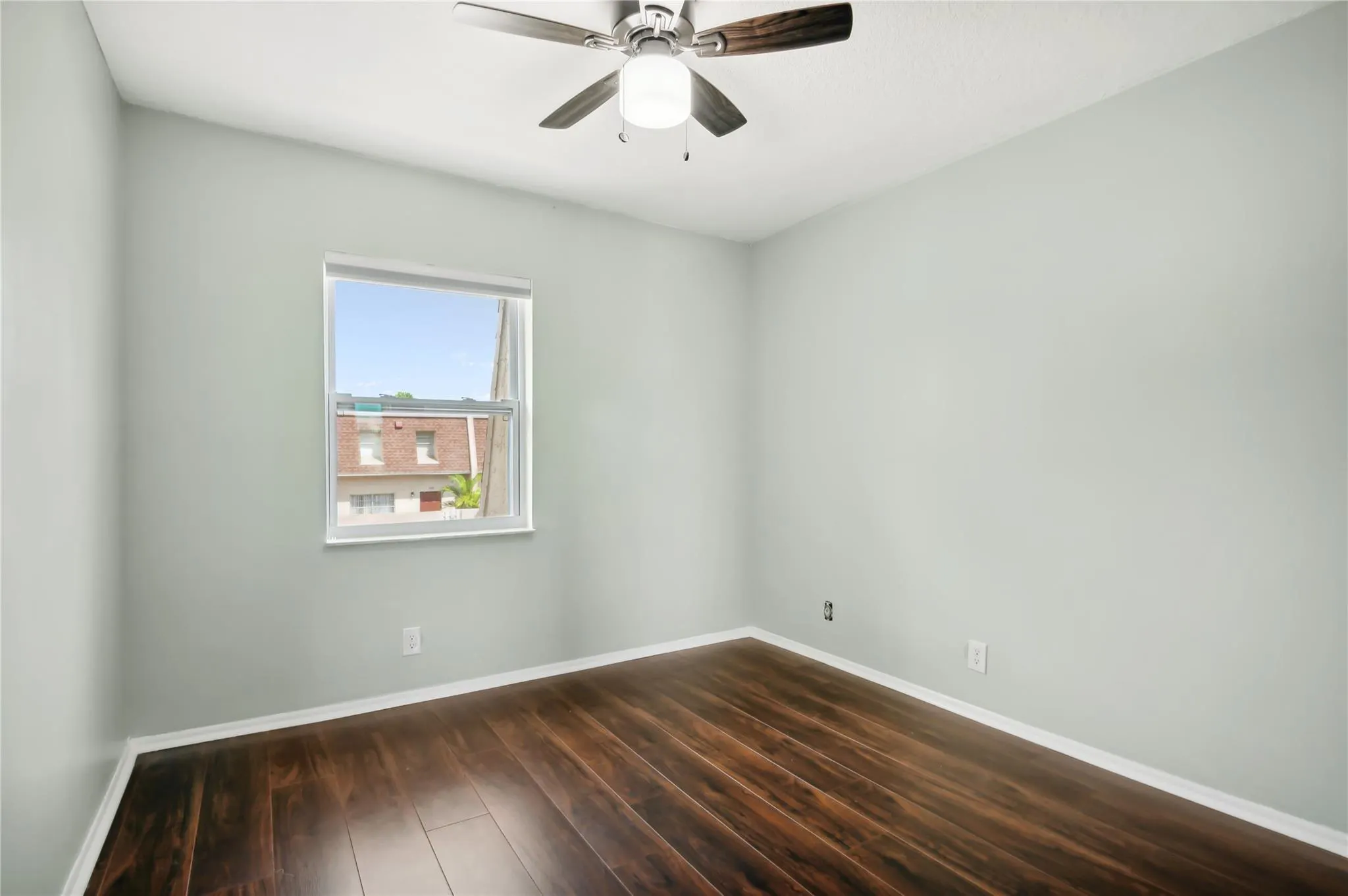3311 Mallard Close