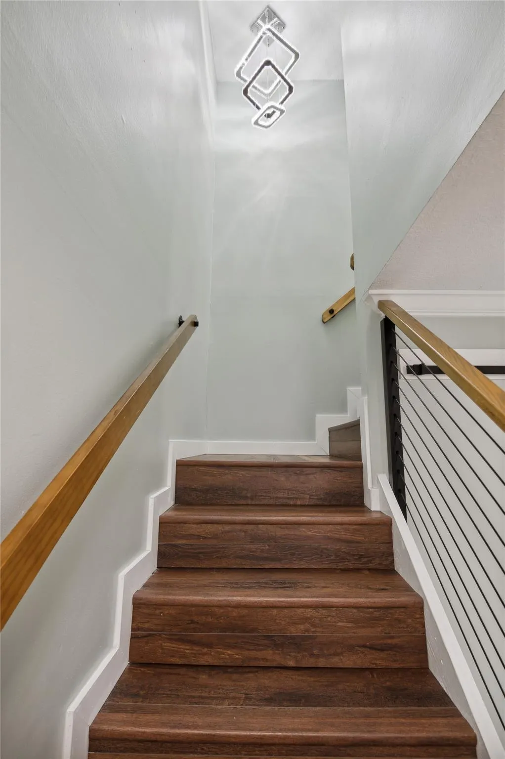 3311 Mallard Close