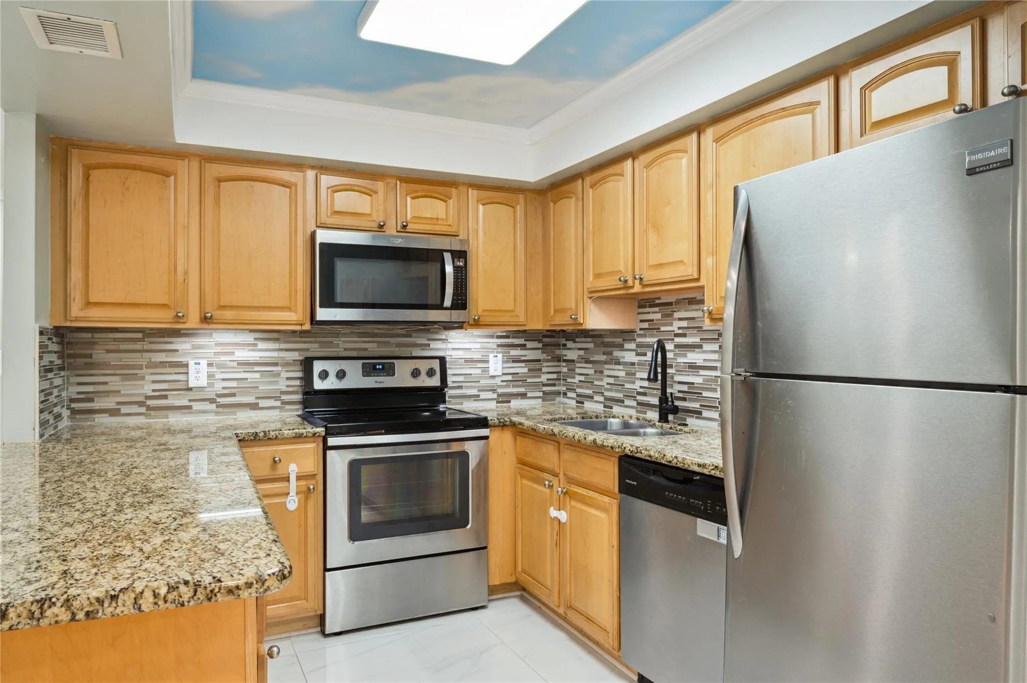 3311 Mallard Close