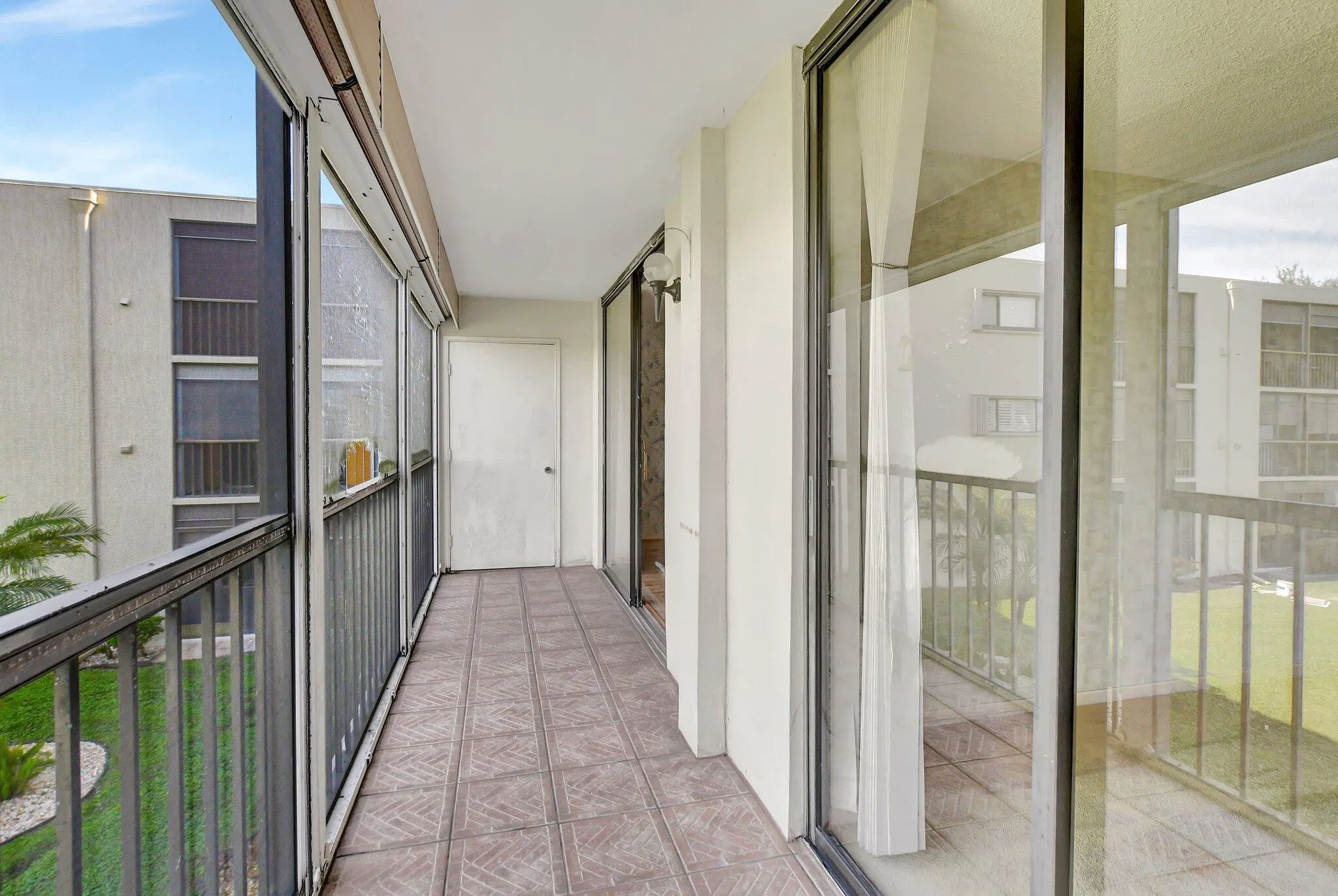 5340 Las Verdes Circle, #208