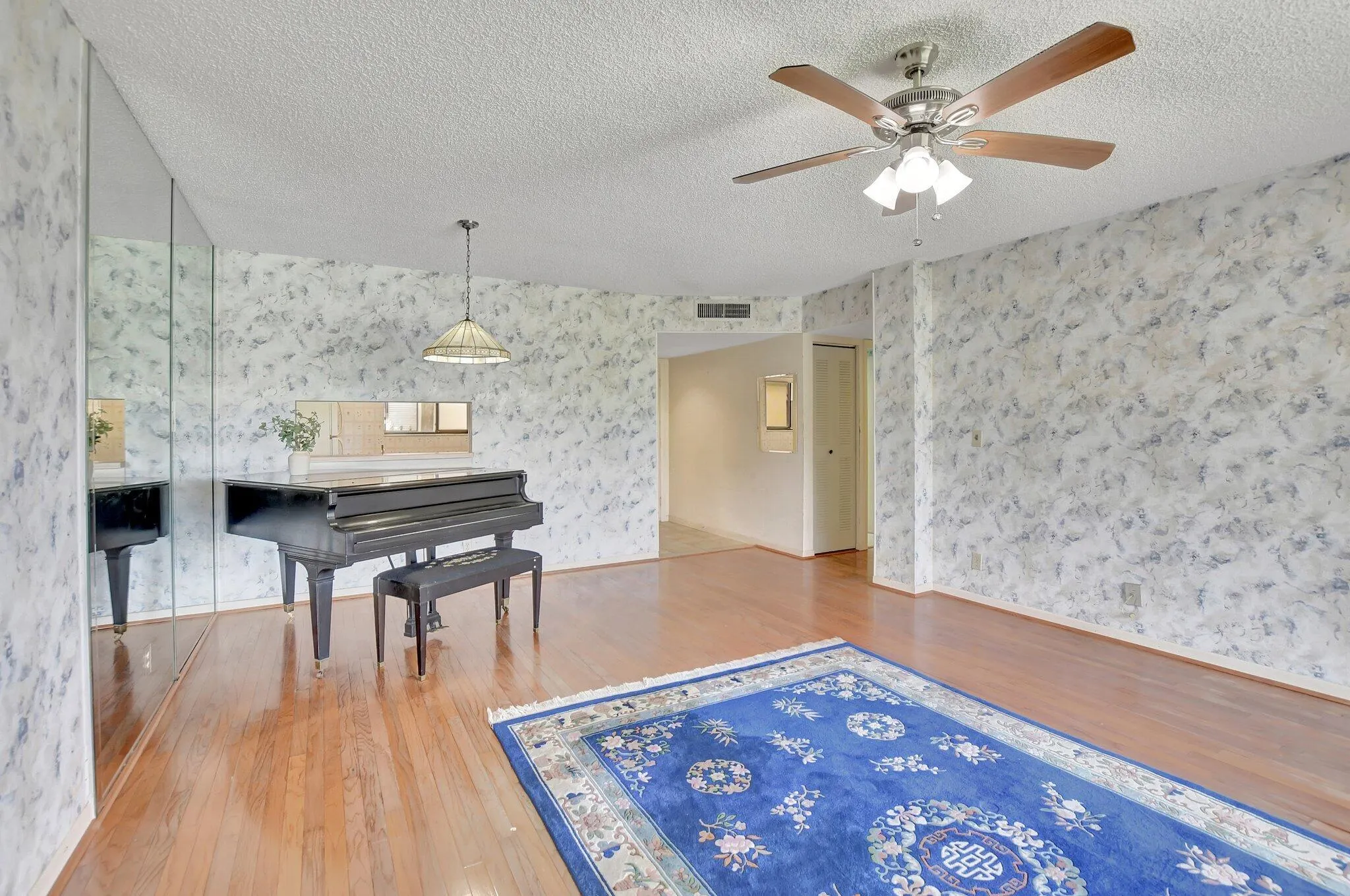5340 Las Verdes Circle, #208