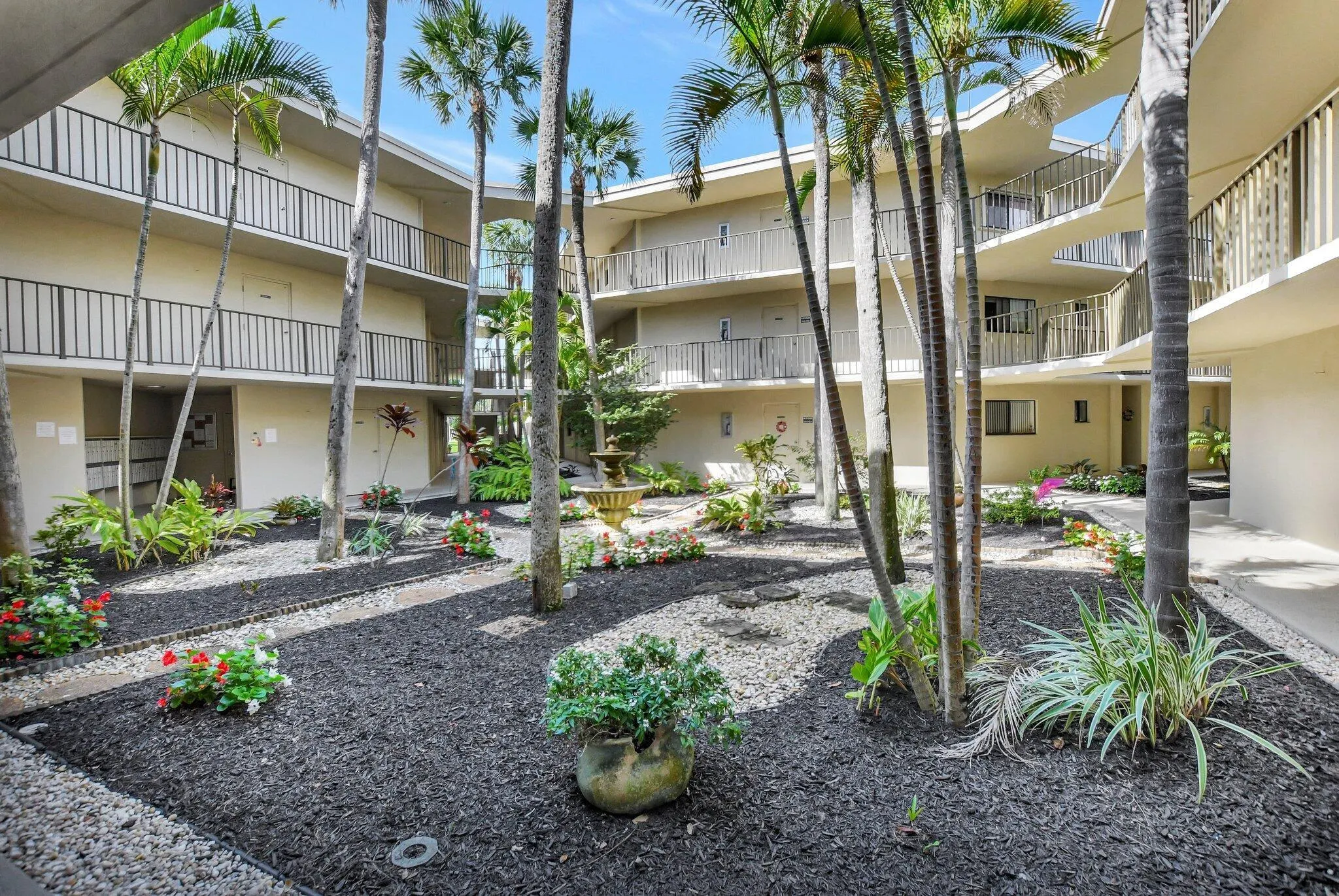 5340 Las Verdes Circle, #208