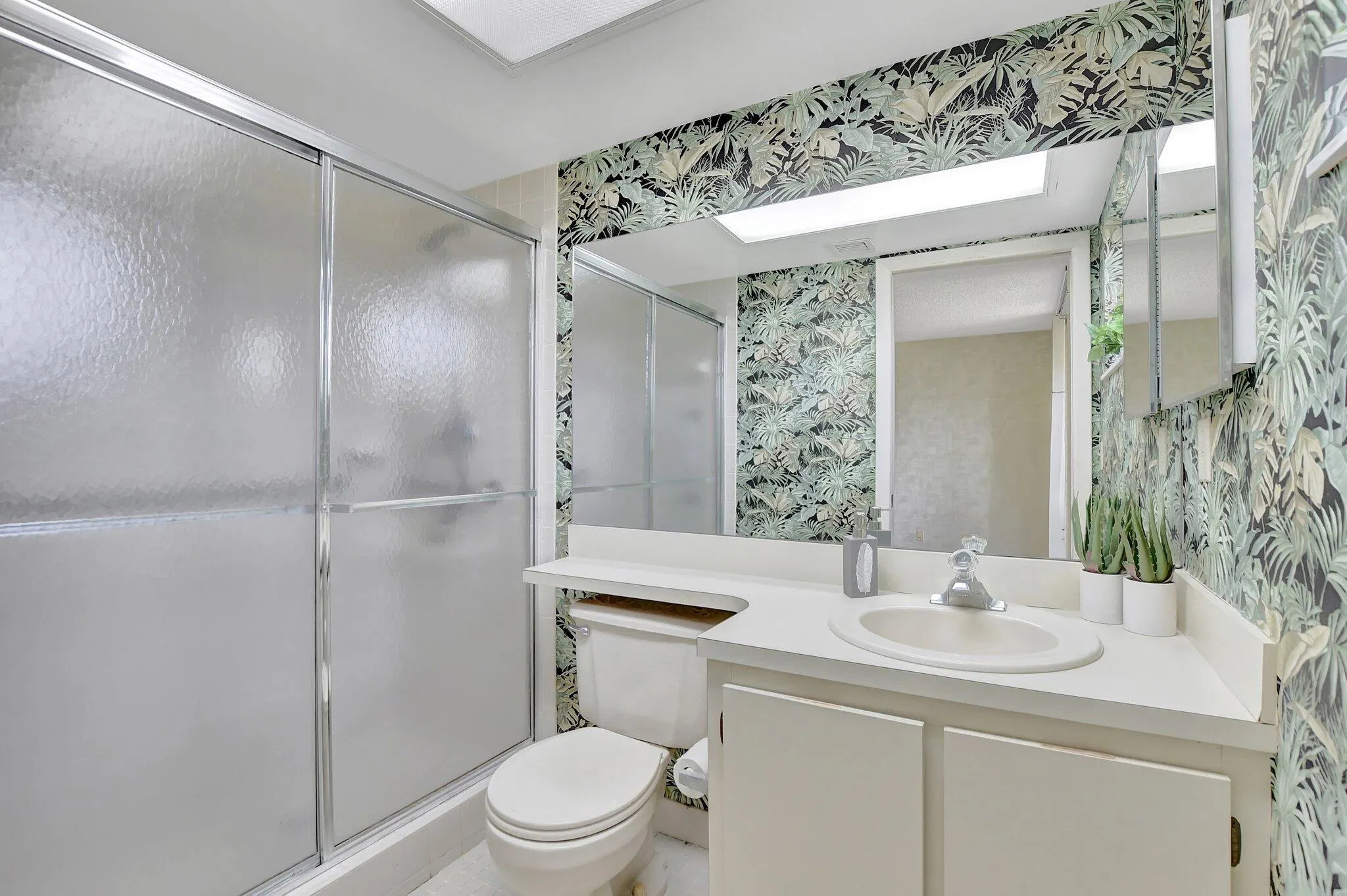 5340 Las Verdes Circle, #208