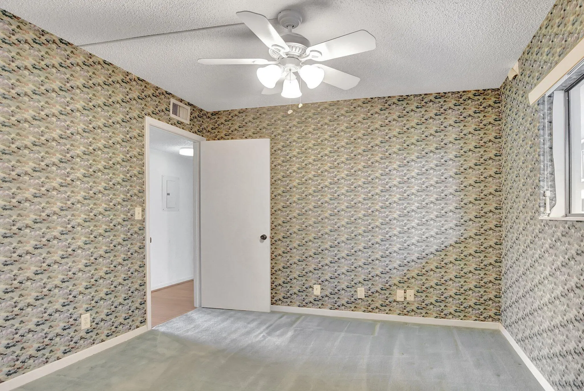 5340 Las Verdes Circle, #208