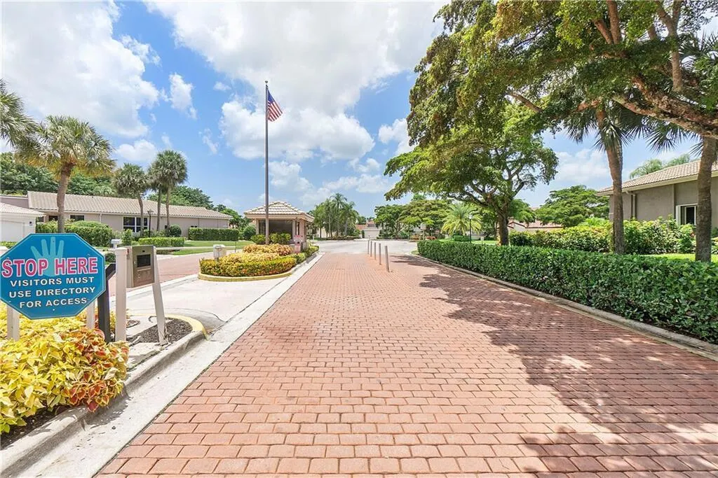 5465 Monterey Circle, #E