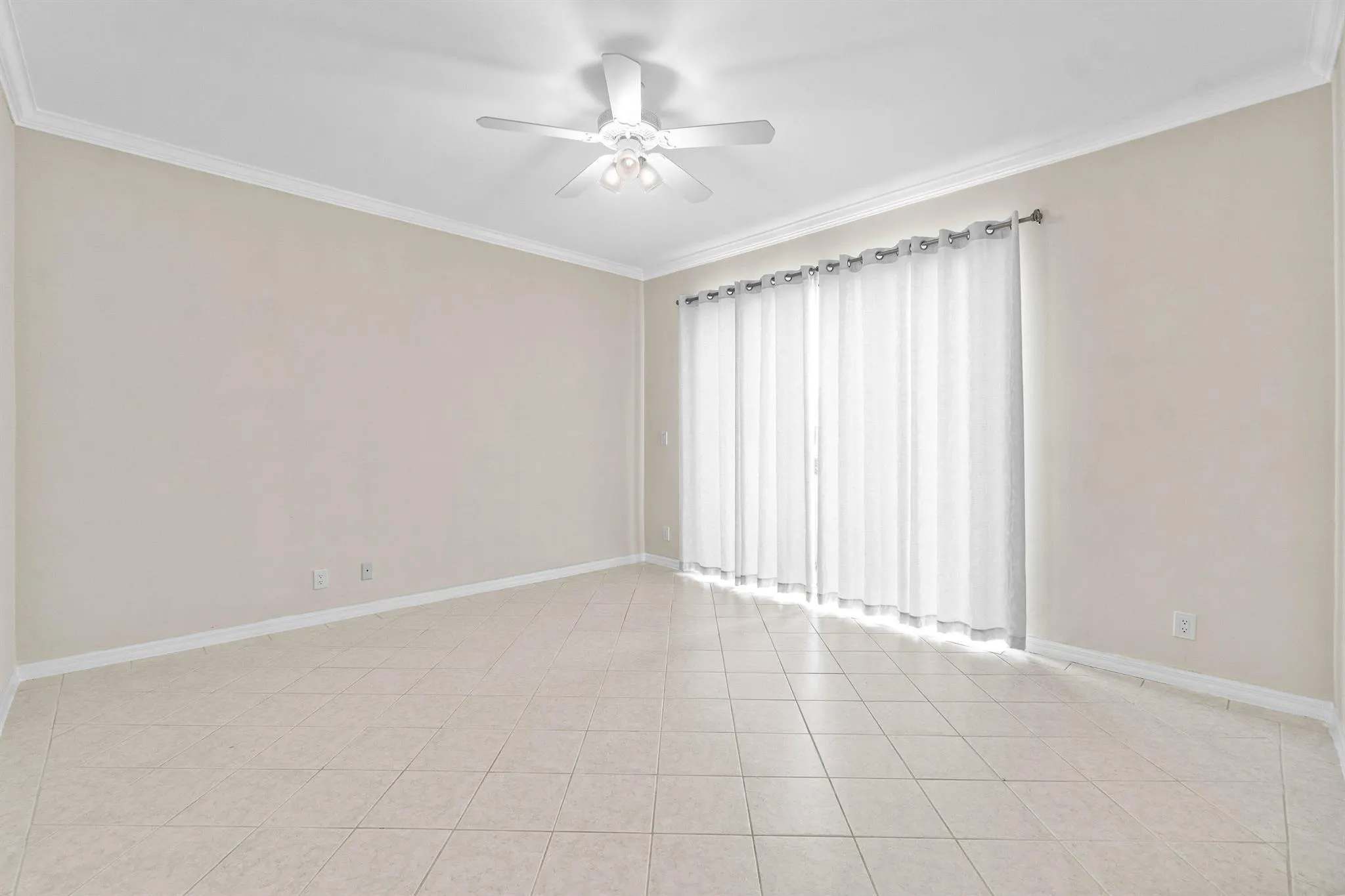 5465 Monterey Circle, #E