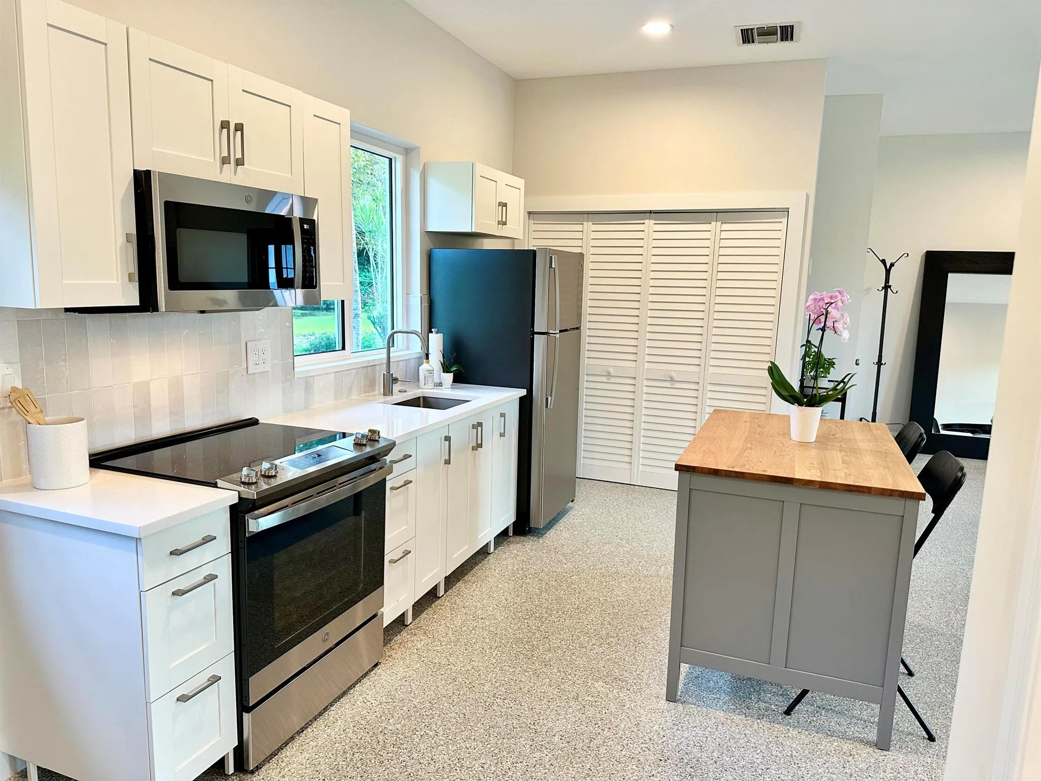 8677 Estate Drive
