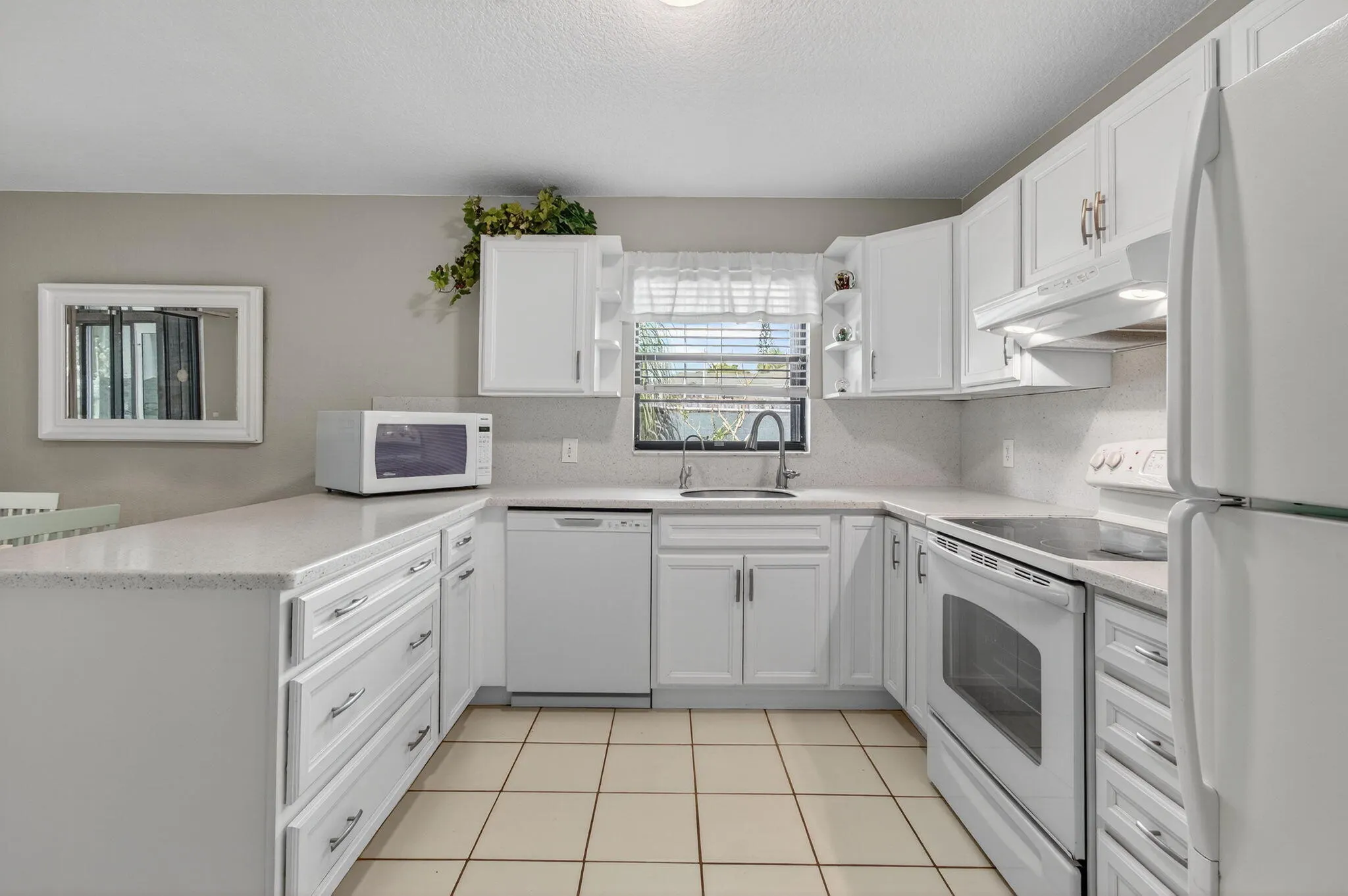 2285 Ida Way, #30b
