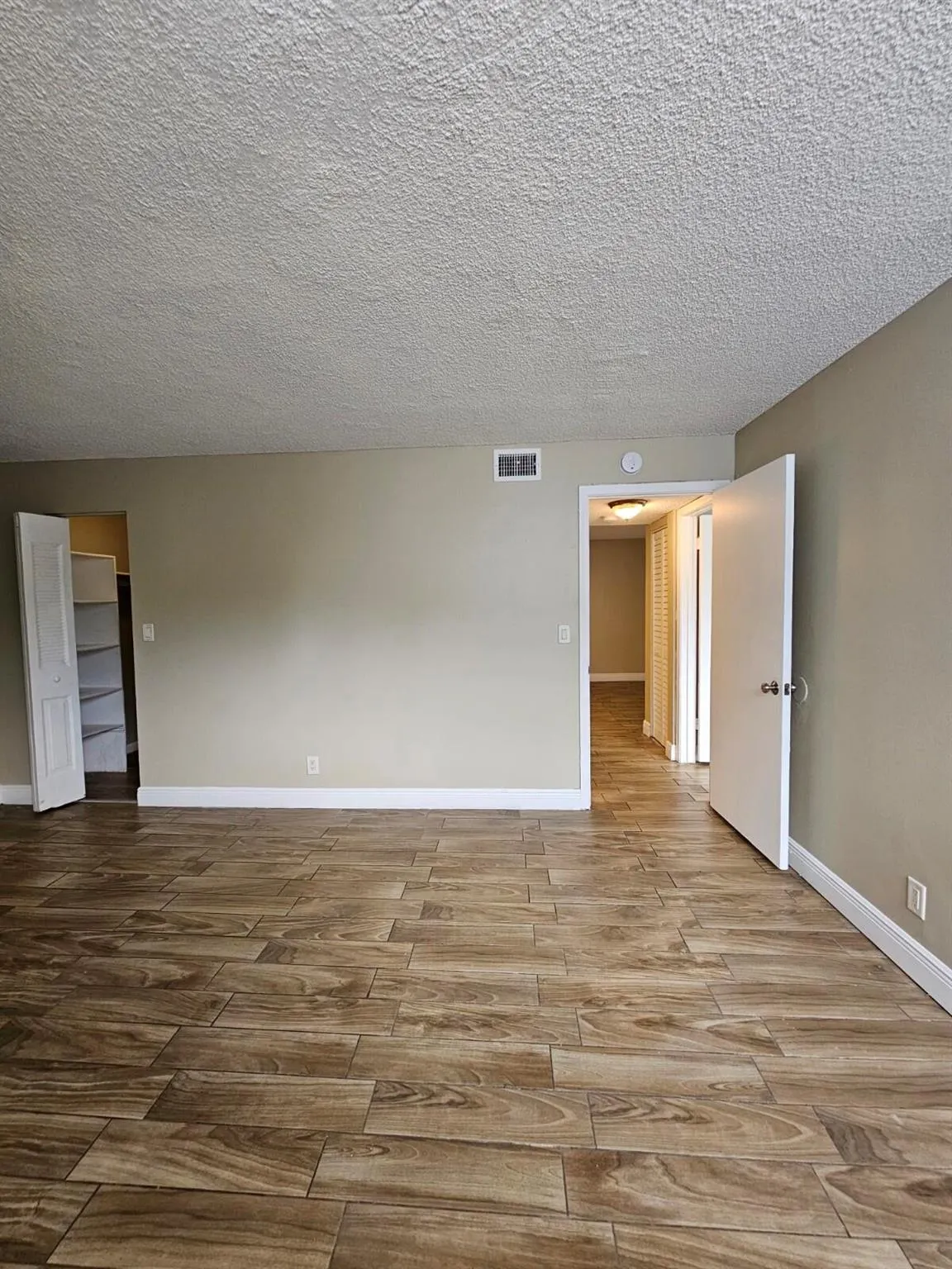 1850 N Congress Avenue, #307