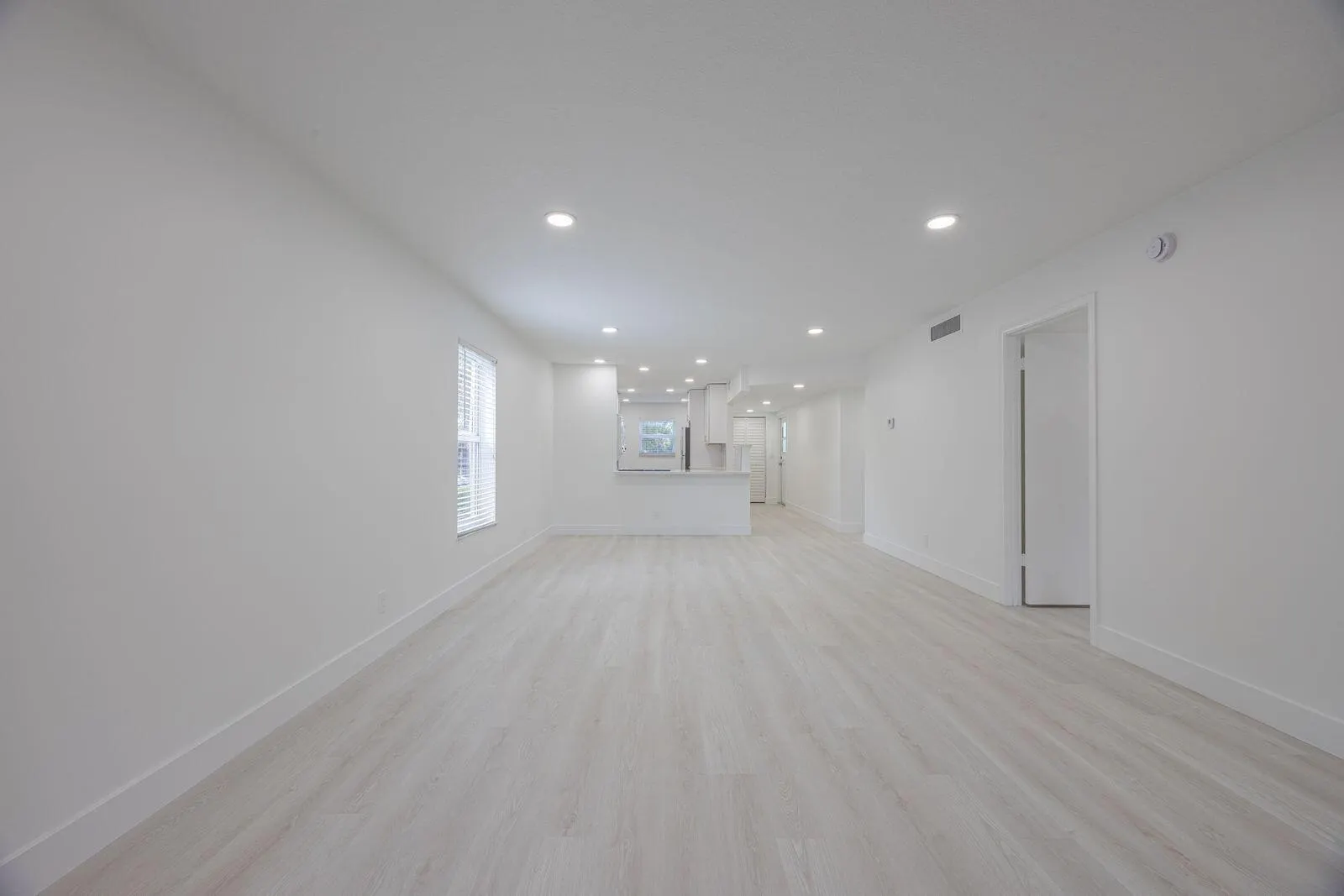2805 Casita Way, #215