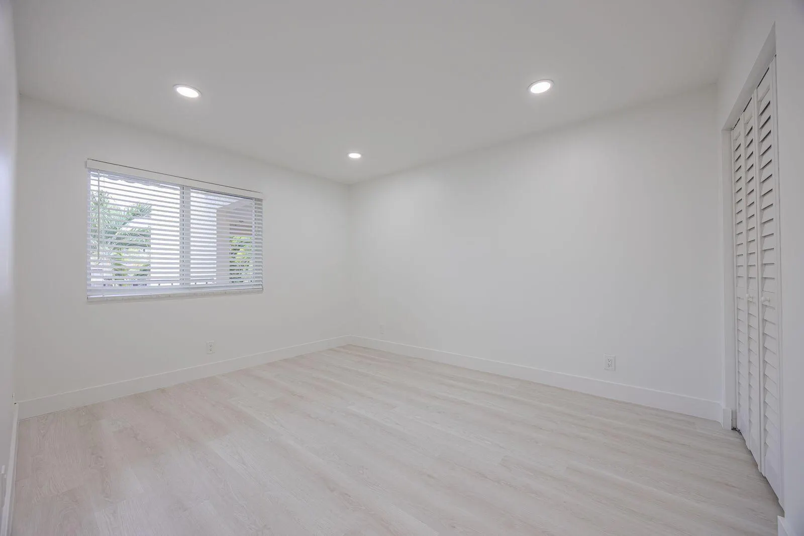 2805 Casita Way, #215