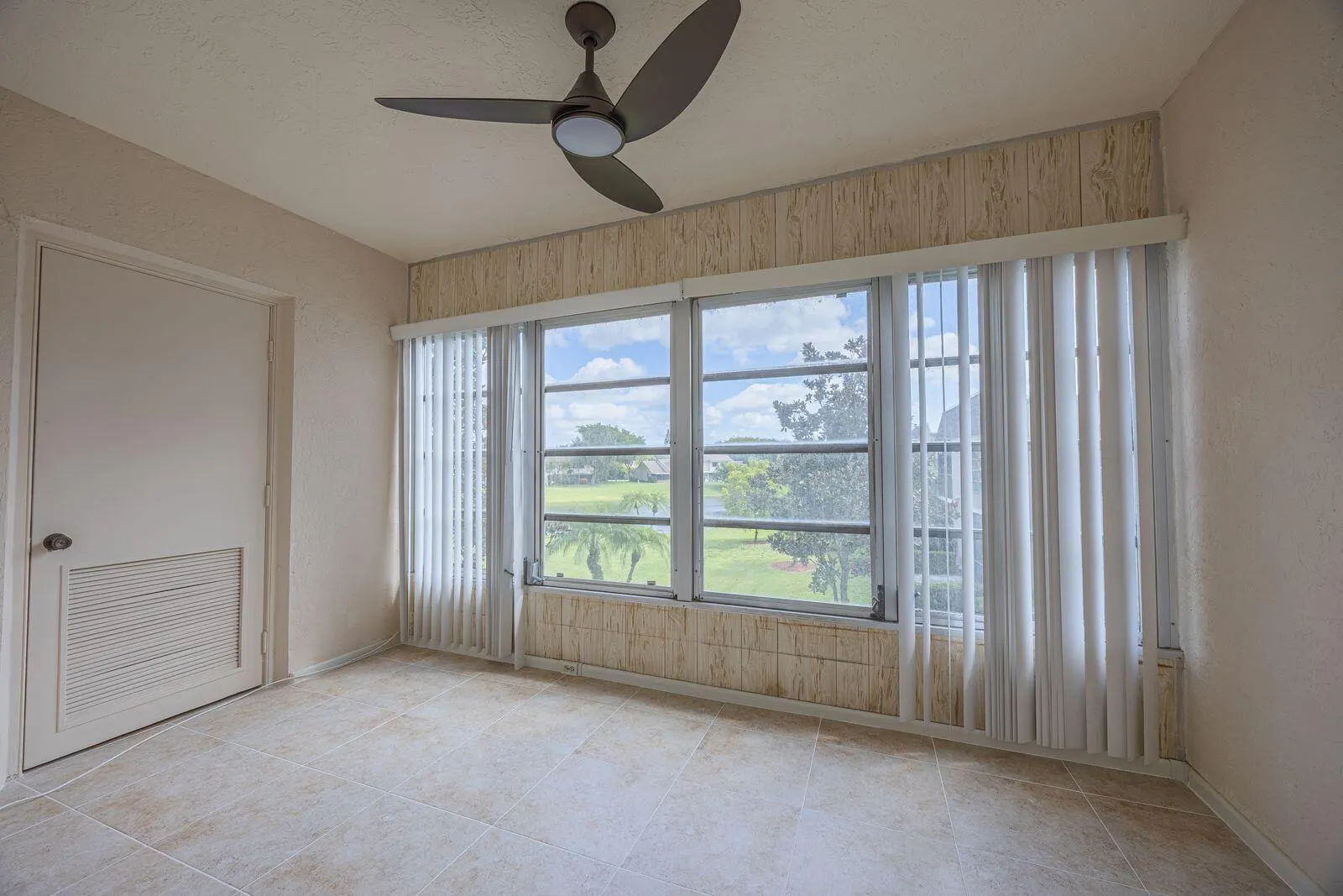 2805 Casita Way, #215