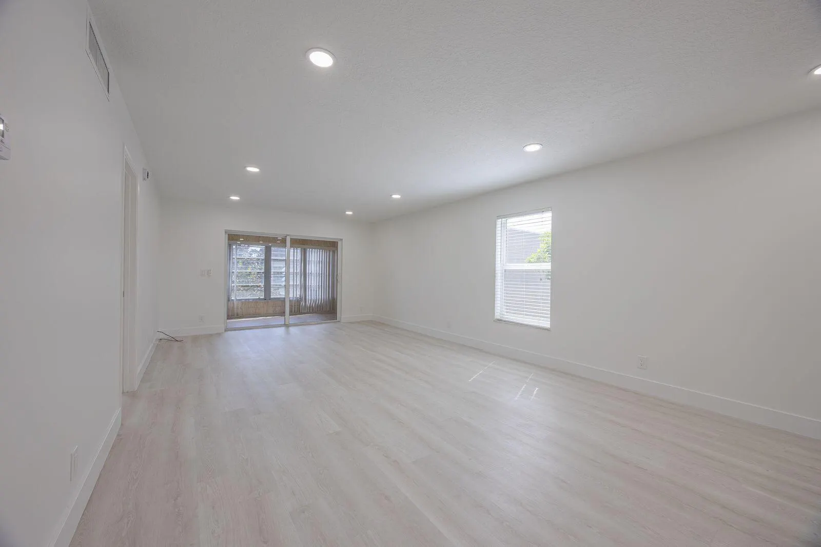 2805 Casita Way, #215