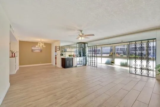 3050 NE 48th Street, #107