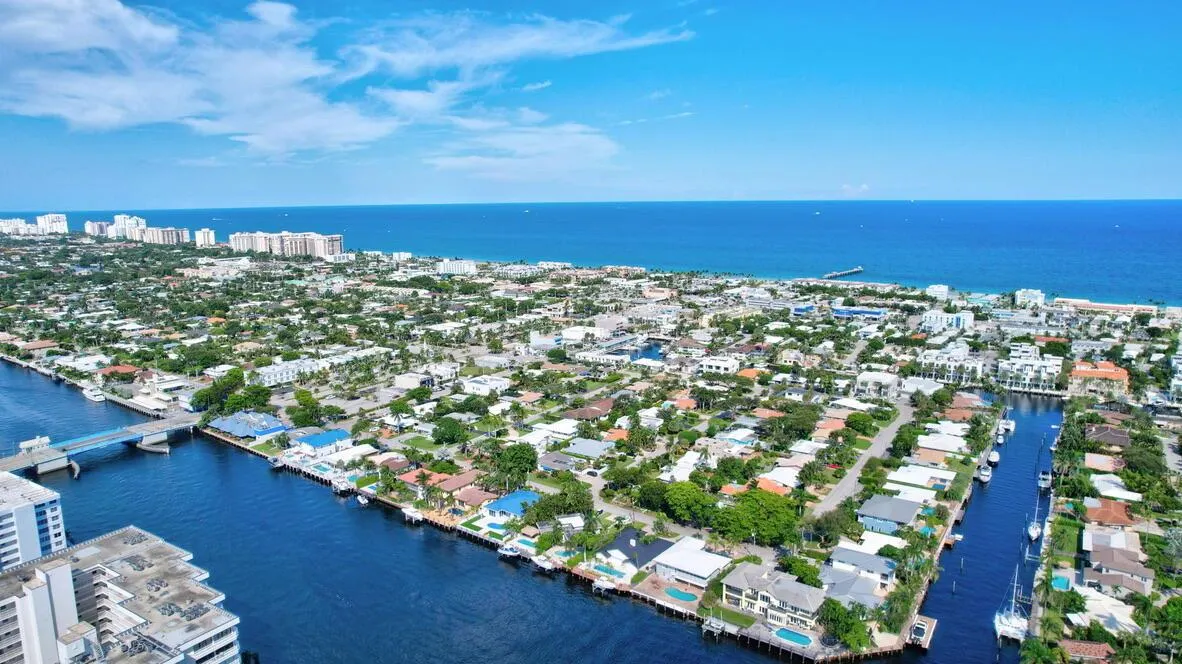 3050 NE 48th Street, #107