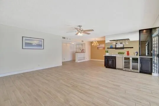 3050 NE 48th Street, #107