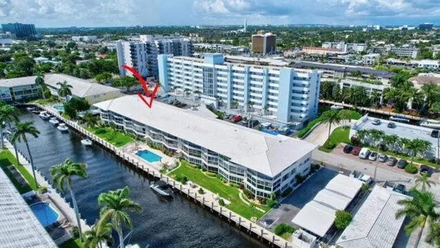 3050 NE 48th Street, #107