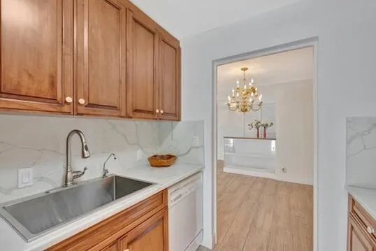 3050 NE 48th Street, #107