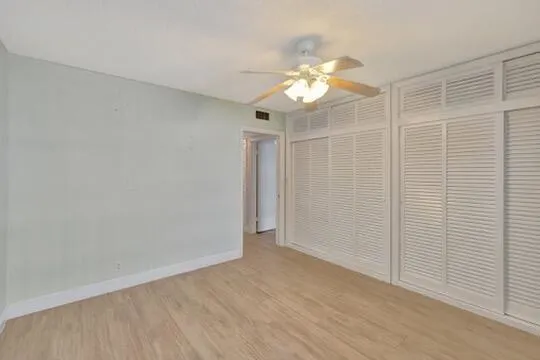 3050 NE 48th Street, #107
