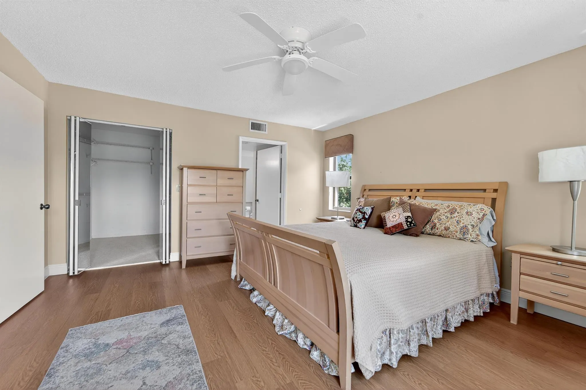 6093 Pointe Regal Circle, #301