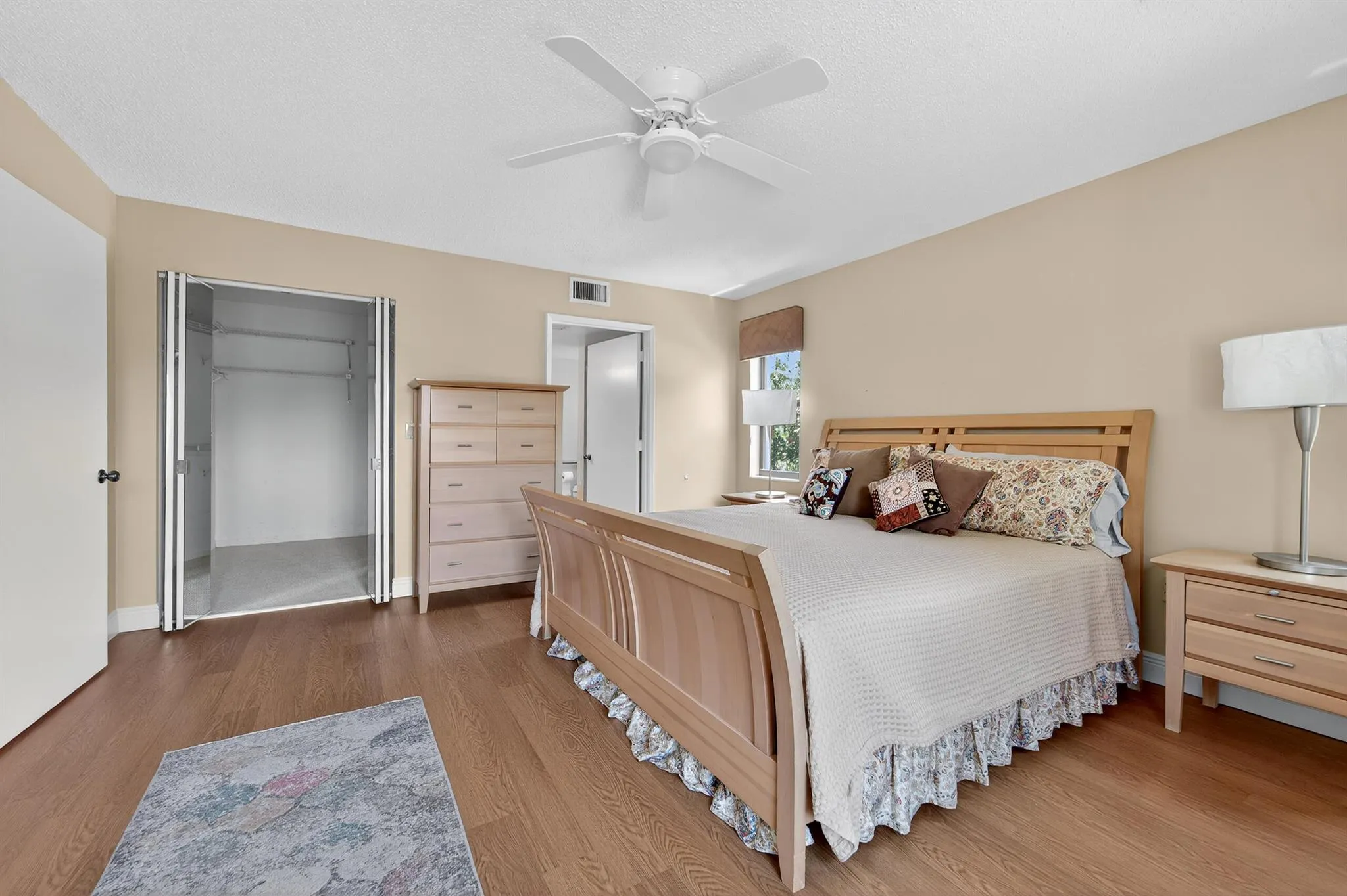 6093 Pointe Regal Circle, #301