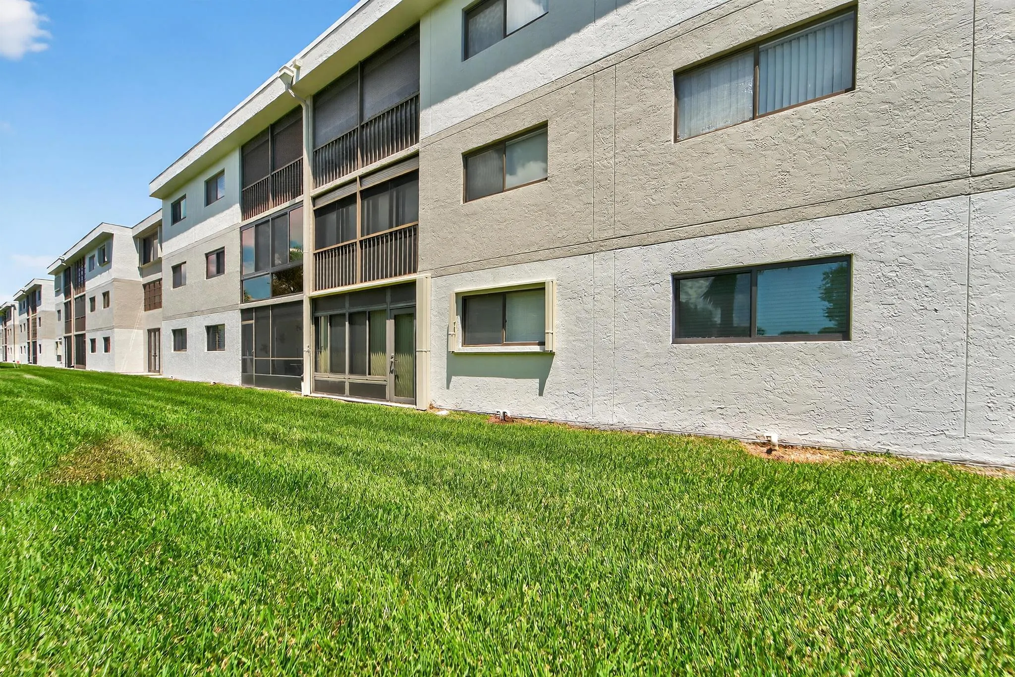 6093 Pointe Regal Circle, #301