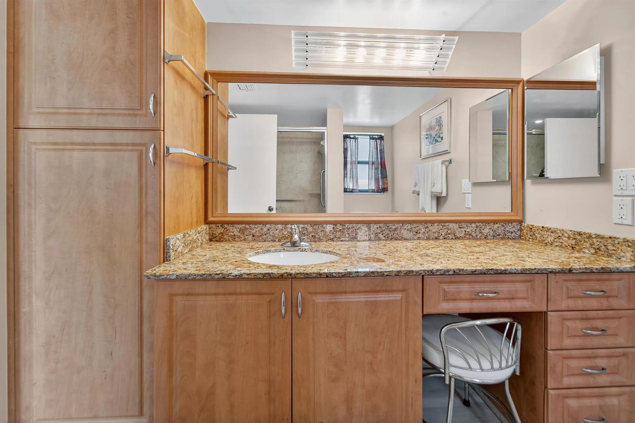 6093 Pointe Regal Circle, #301