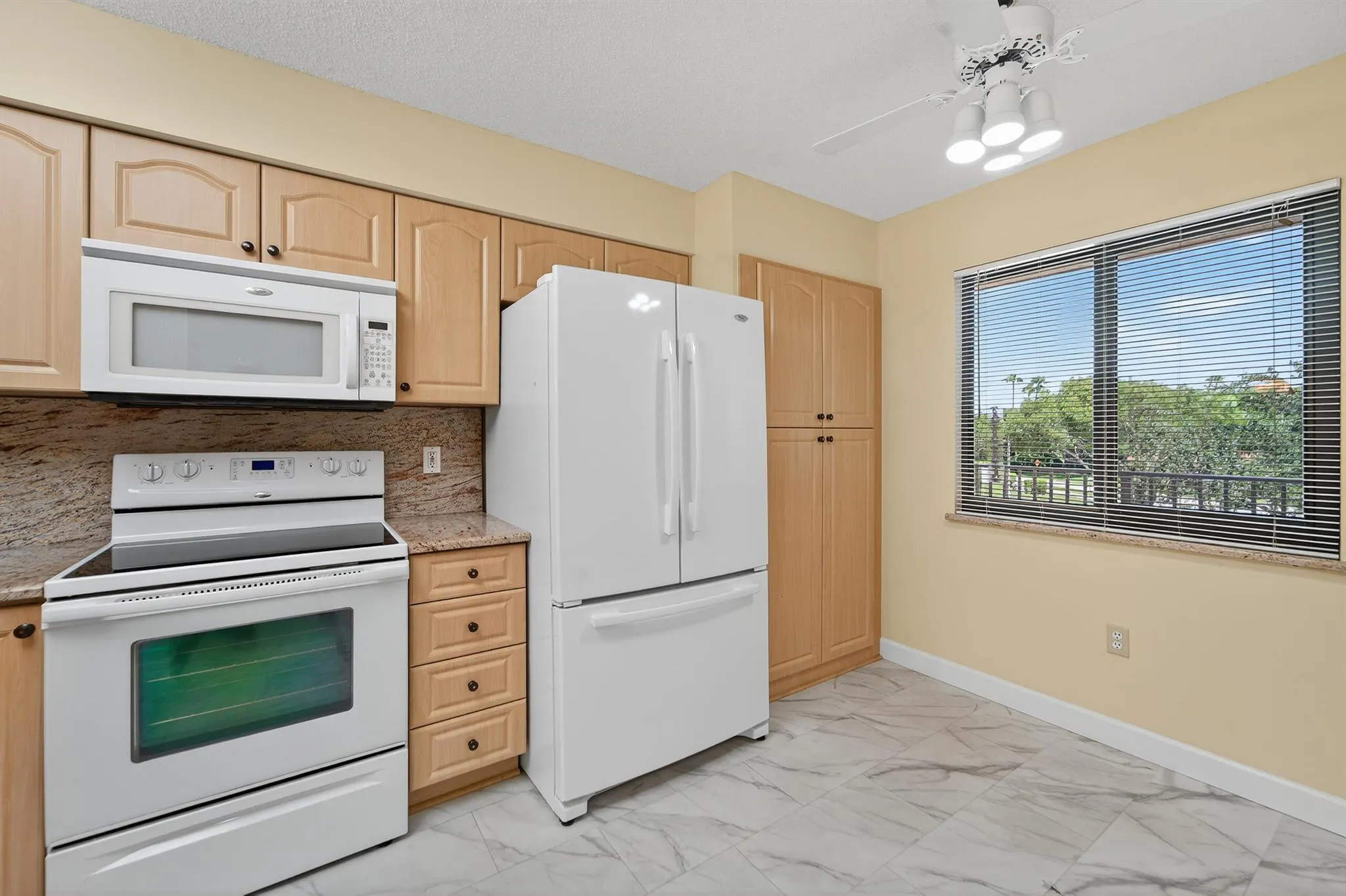 6093 Pointe Regal Circle, #301