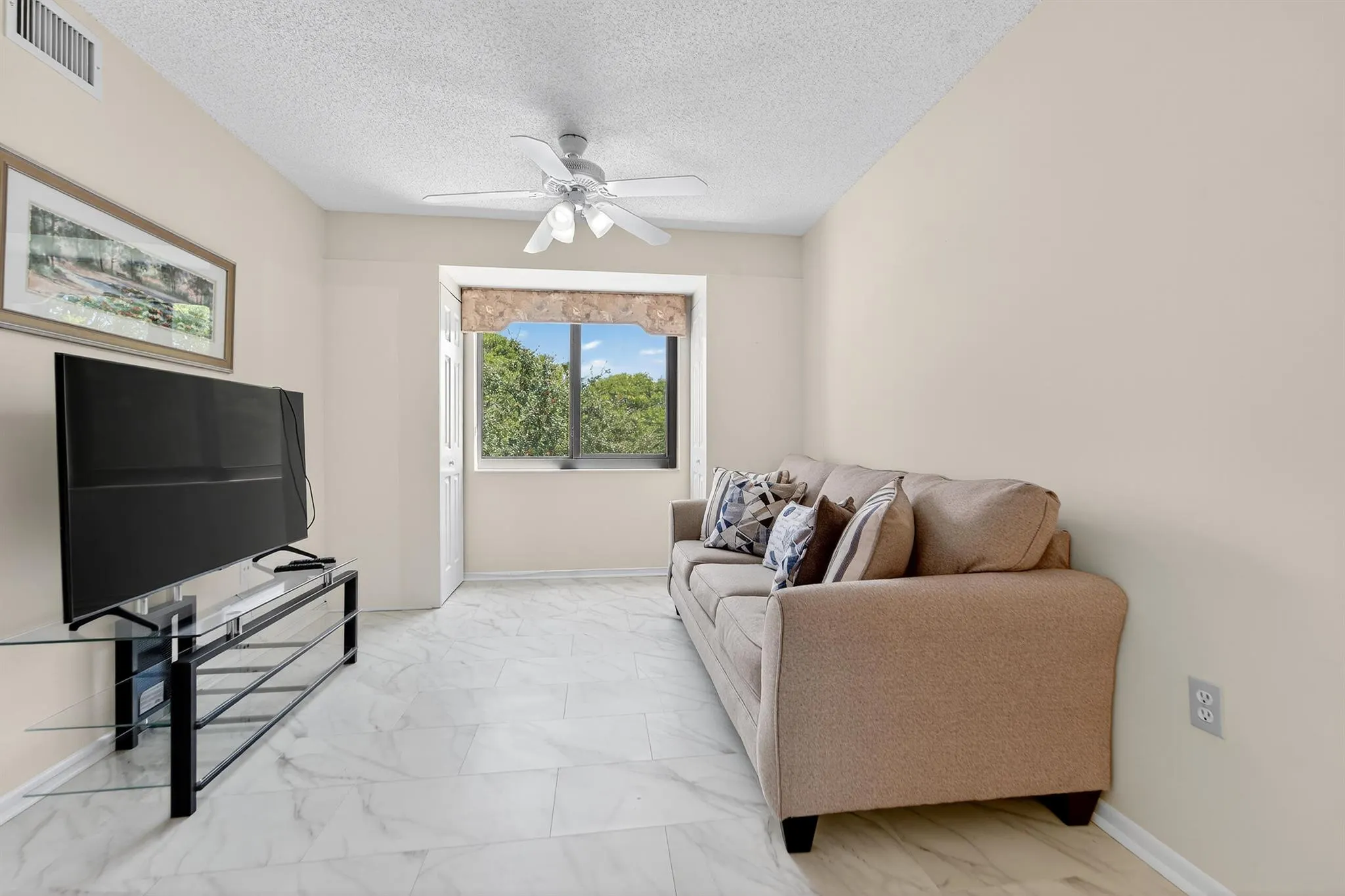6093 Pointe Regal Circle, #301