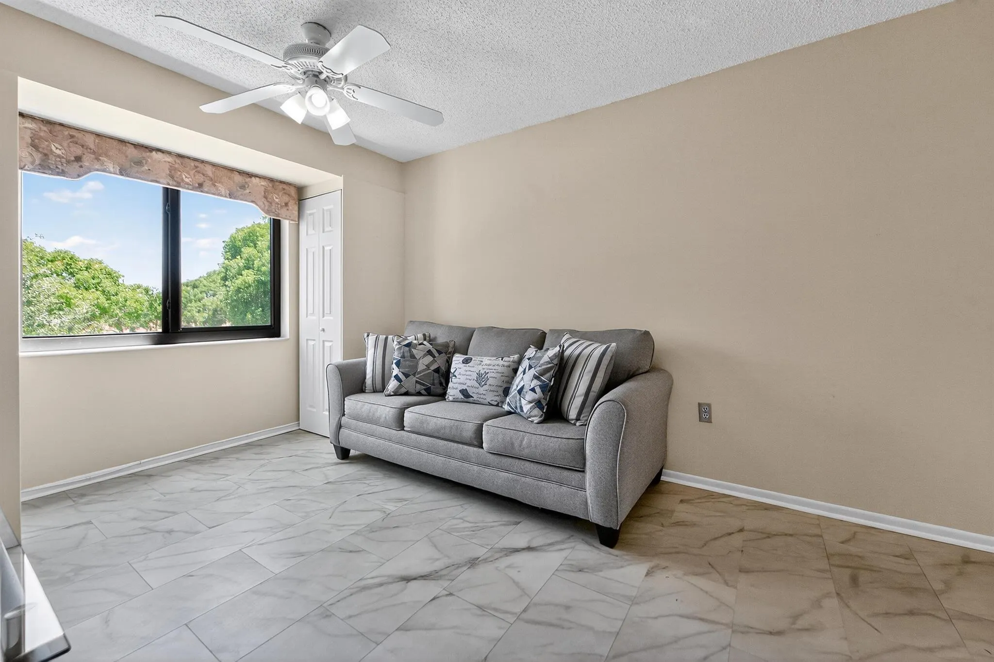 6093 Pointe Regal Circle, #301