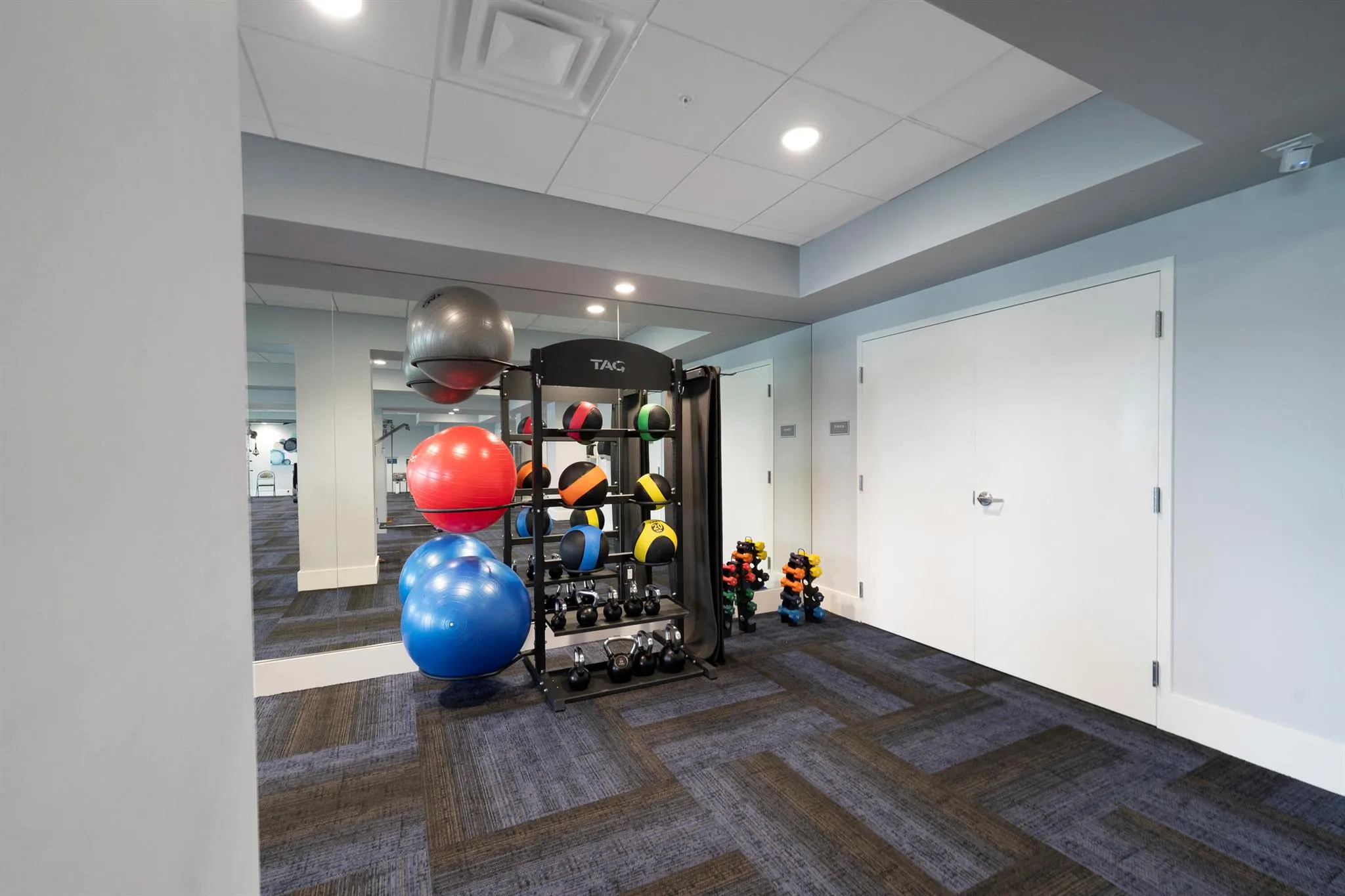 6093 Pointe Regal Circle, #301