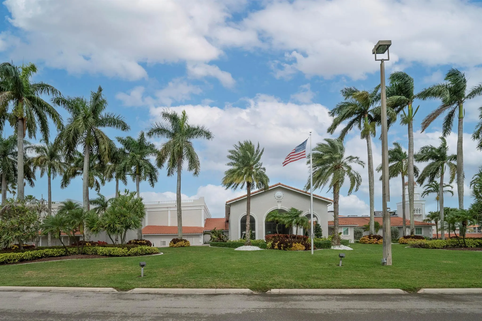 6093 Pointe Regal Circle, #301