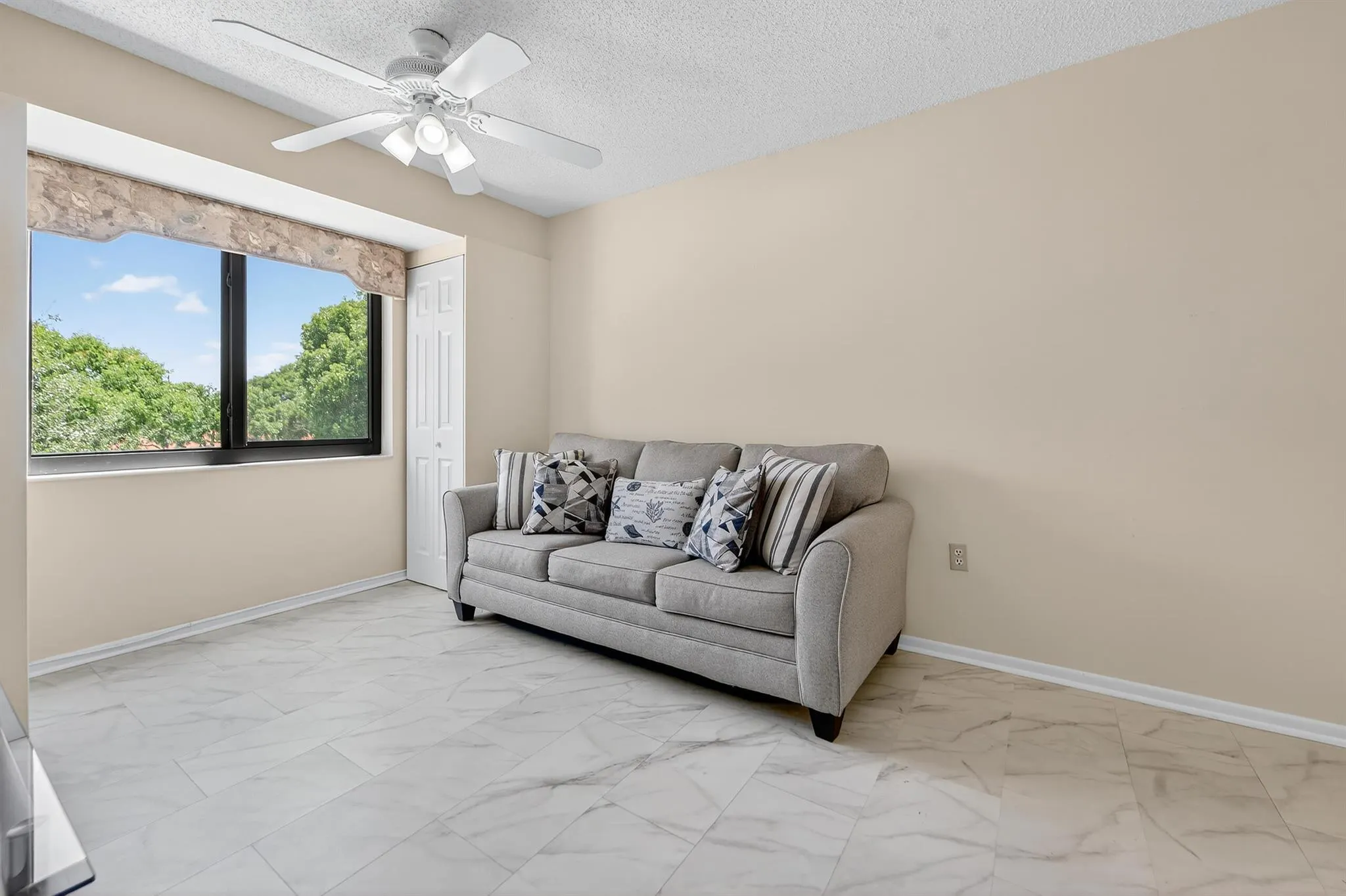 6093 Pointe Regal Circle, #301
