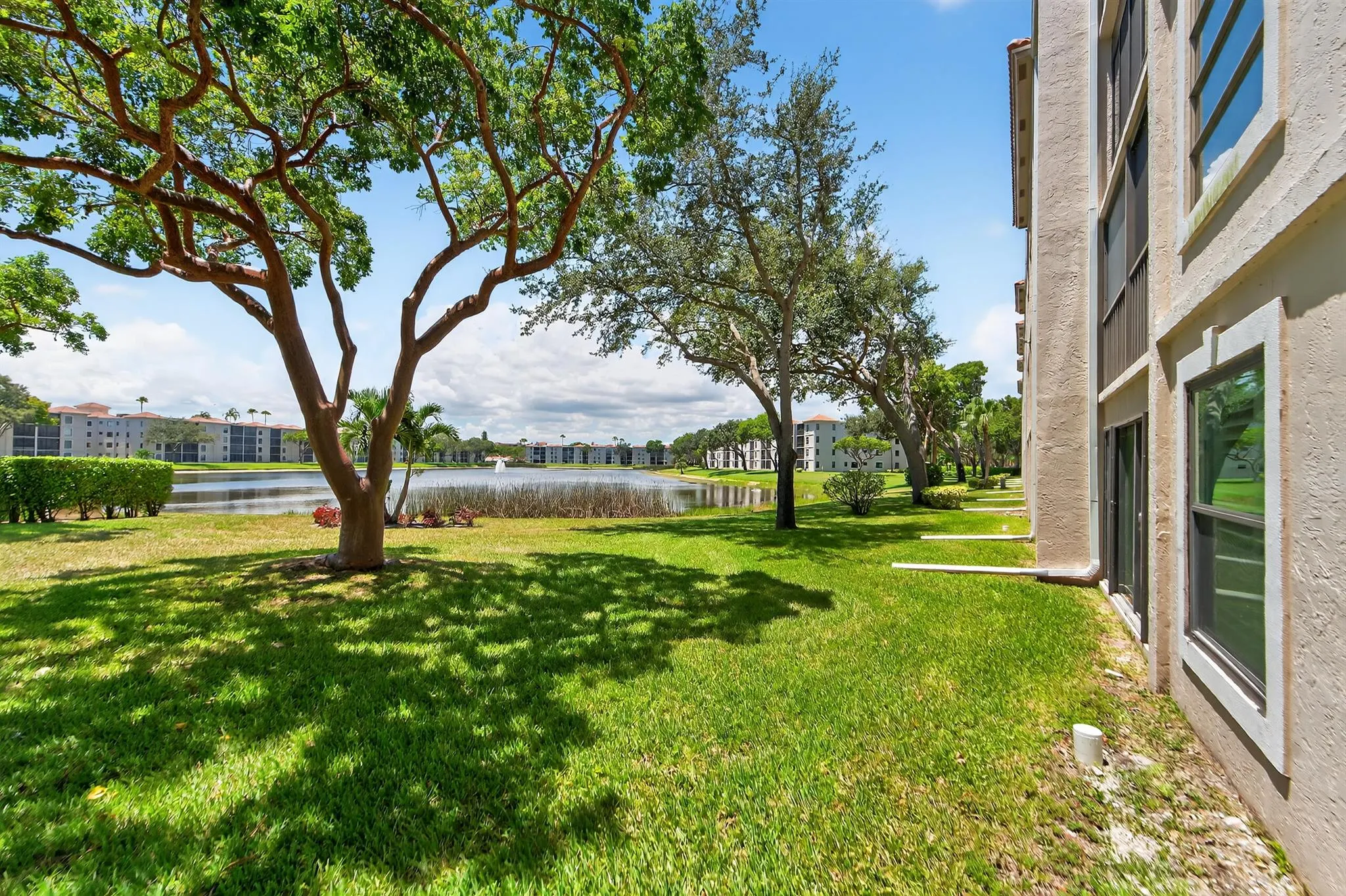 6093 Pointe Regal Circle, #301