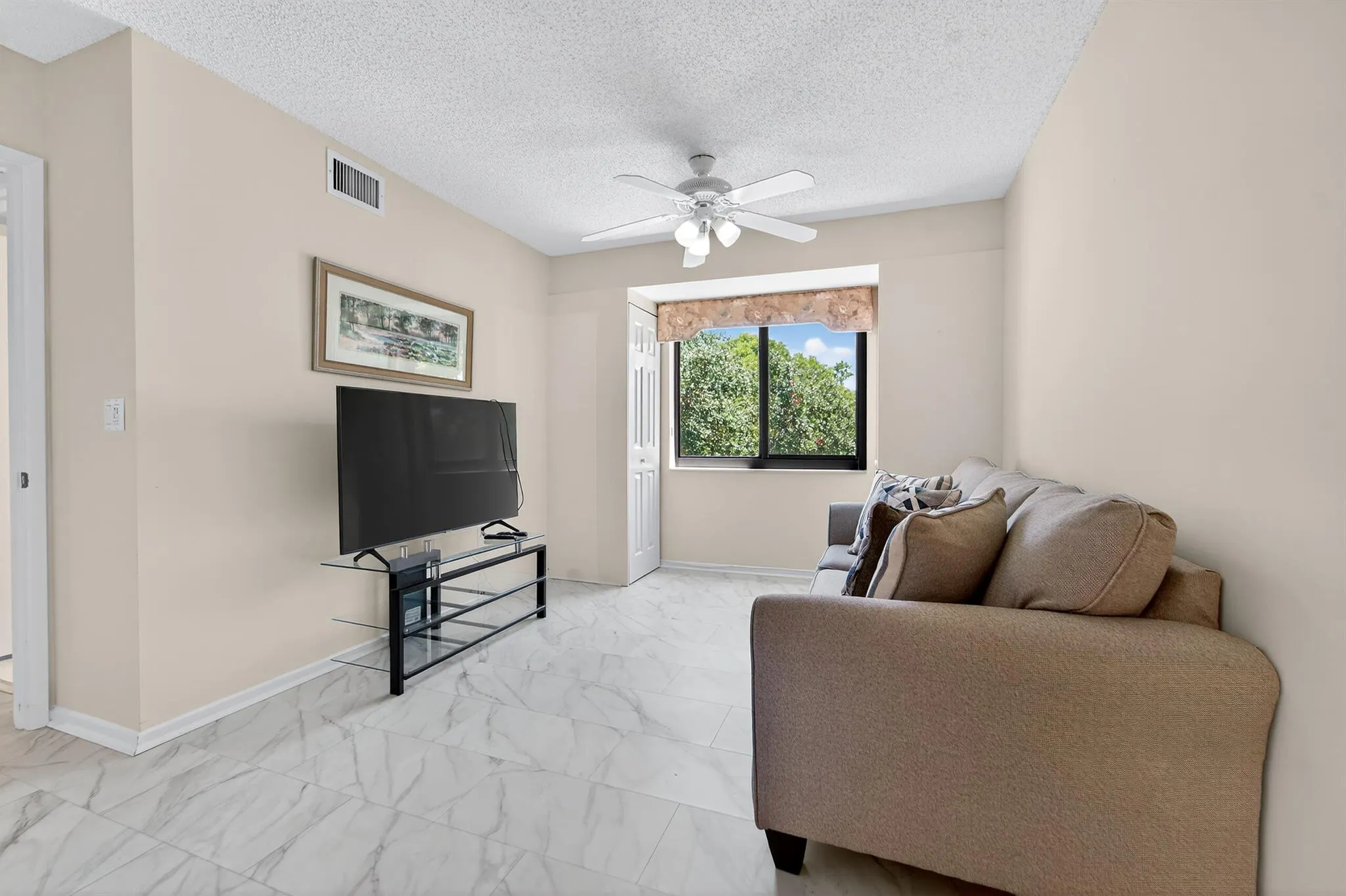 6093 Pointe Regal Circle, #301