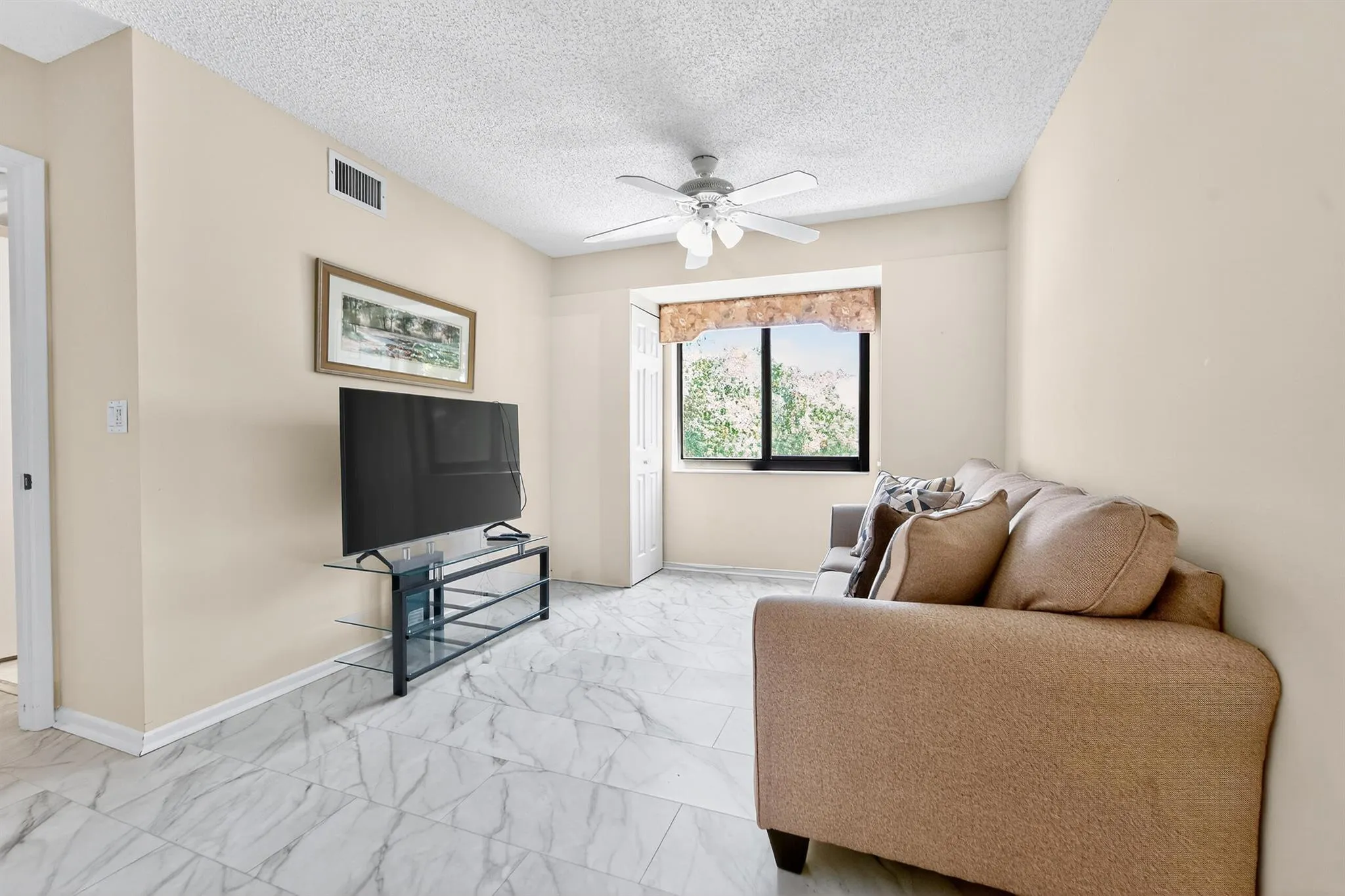 6093 Pointe Regal Circle, #301