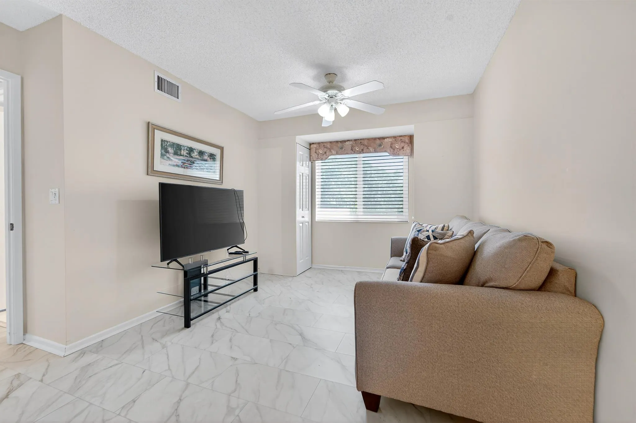 6093 Pointe Regal Circle, #301