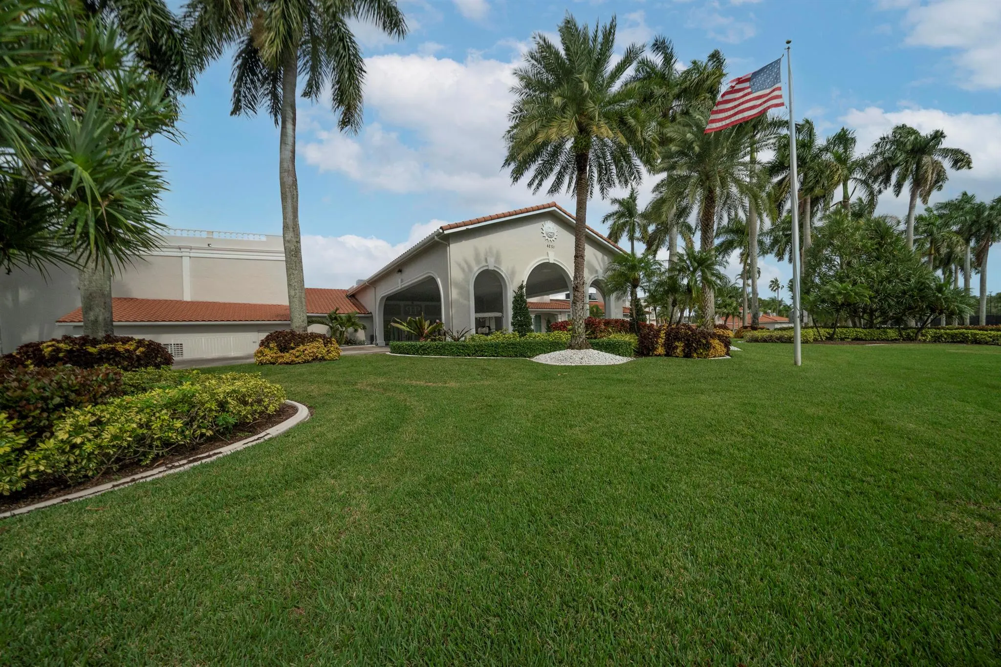 6093 Pointe Regal Circle, #301