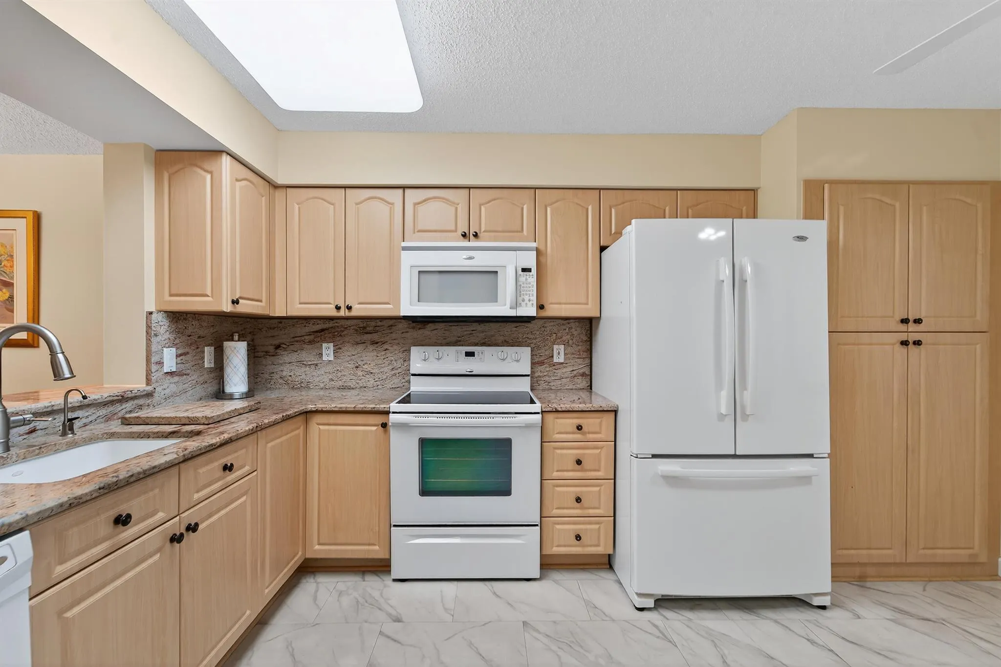 6093 Pointe Regal Circle, #301