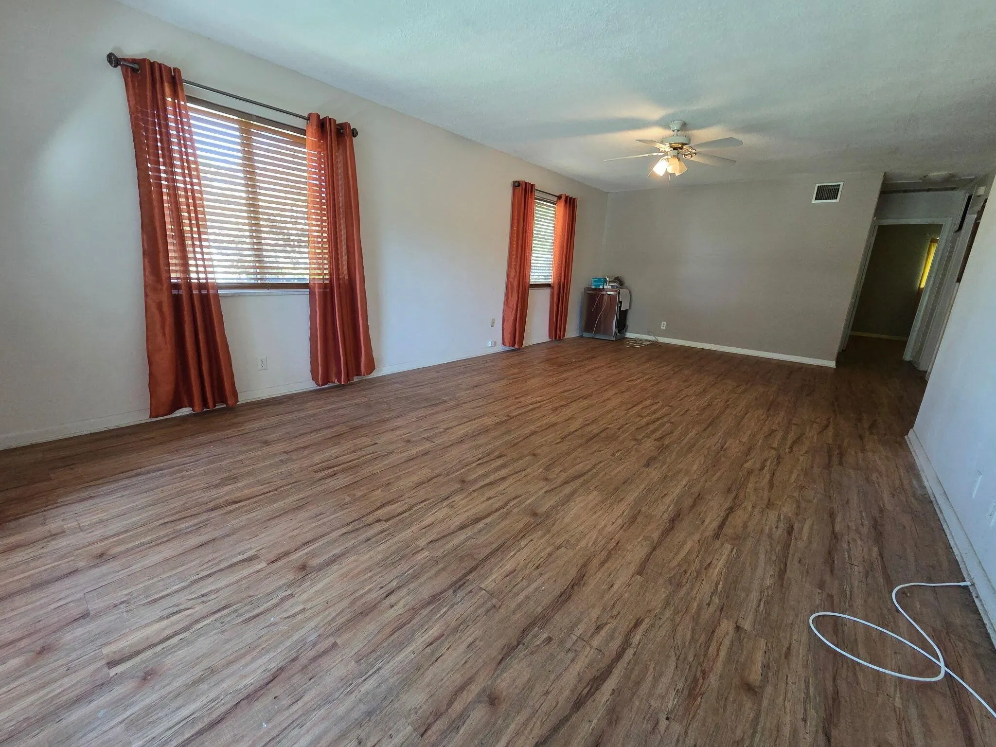 4271 NW 8th Street