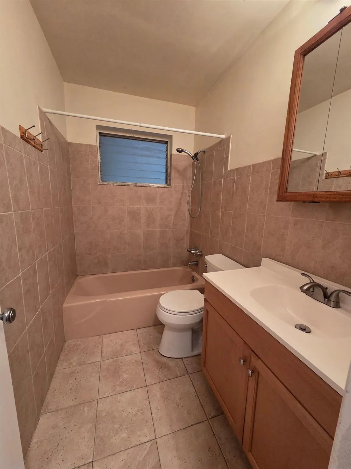 4271 NW 8th Street