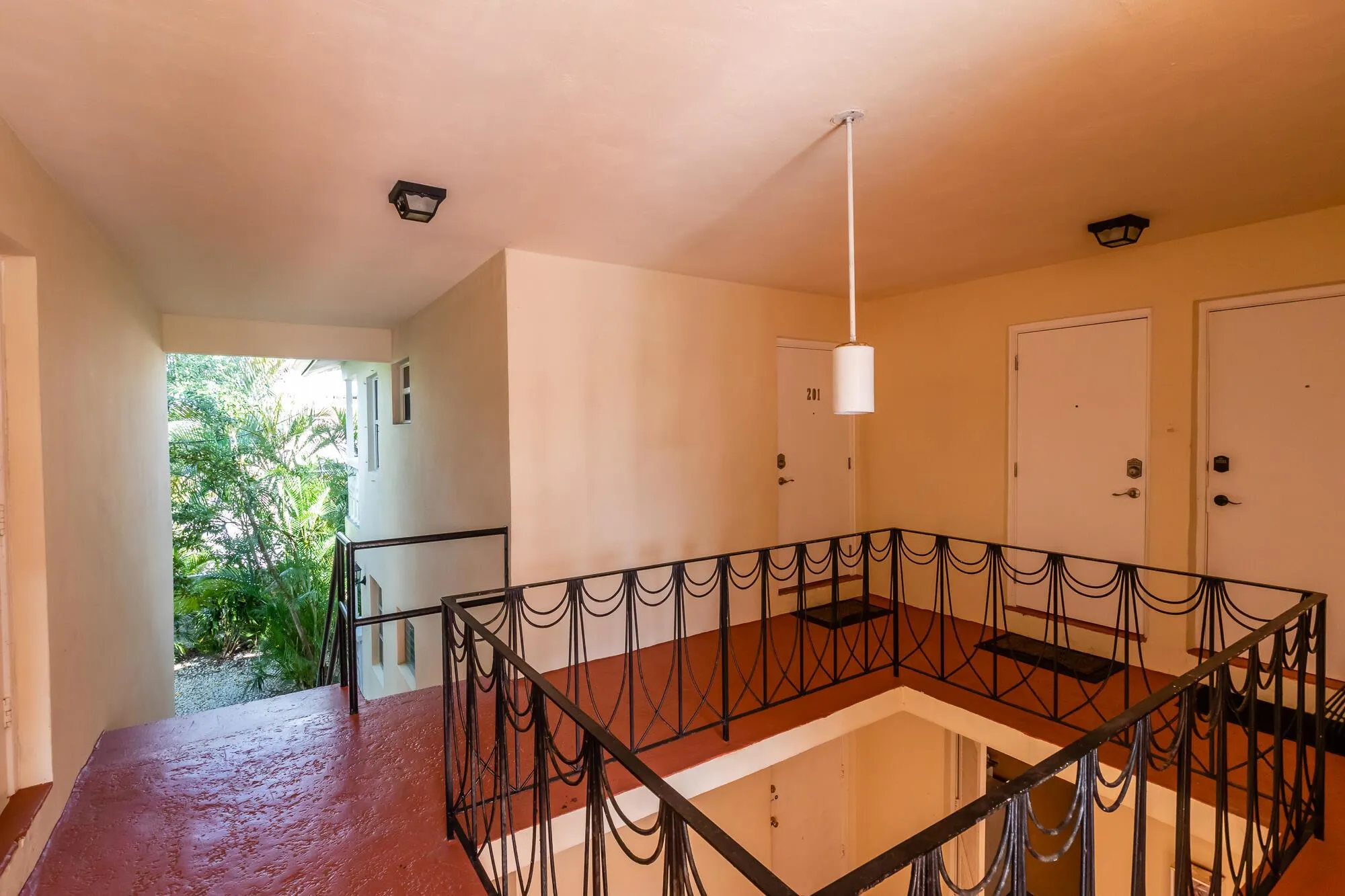 2591 NE 55th Court, #201