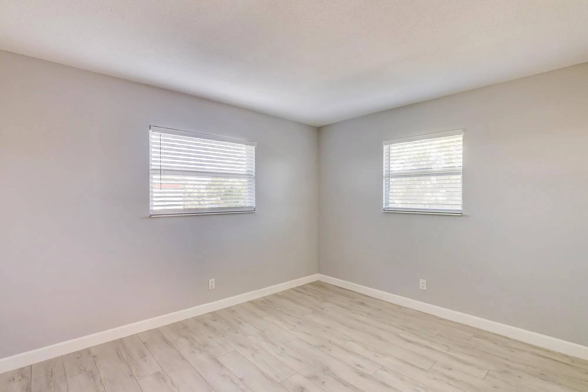 2591 NE 55th Court, #201